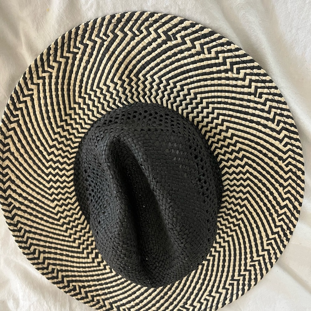 Black and White Patterned Sun Hat